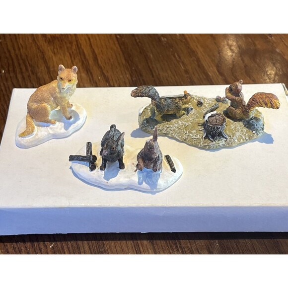 Lemax WOODLAND ANIMALS Carole Town Figurines Christmas Village 12516 0003117 VTG - Picture 1 of 4